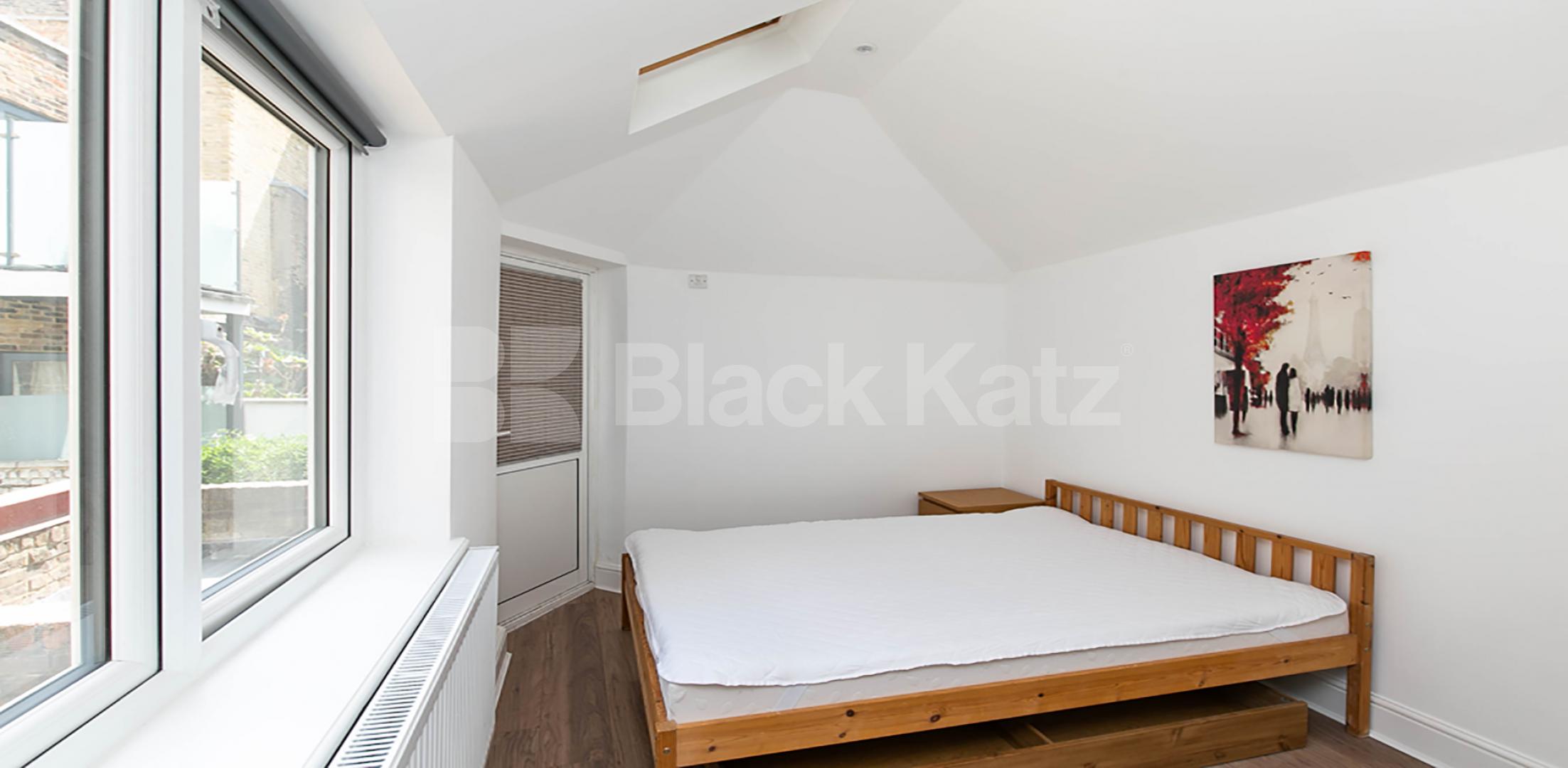 			ZONE 1 MINS TO TUBE!, 2 Bedroom, 1 bath, 1 reception Flat			 Wicklow Street, KINGS CROSS